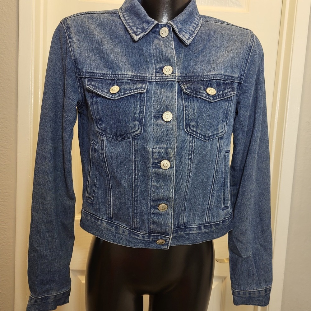FOREVER 21 Women's Denim Jacket Medium Wash Size Small